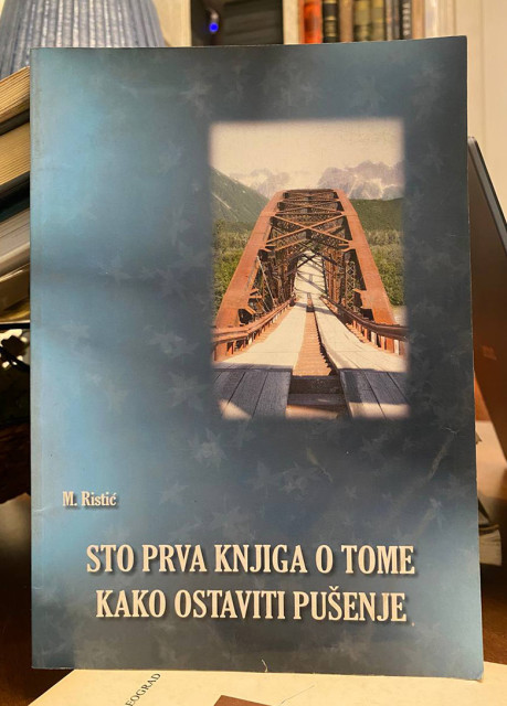 Sto prva knjiga o tome kako ostaviti pušenje - Momir Ristić