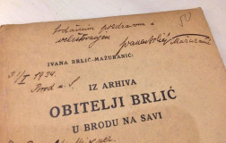 Iz arhiva obitelji Brlić u Brodu na Savi - Ivana Brlić-Mažuranić 1934 (sa posvetom)